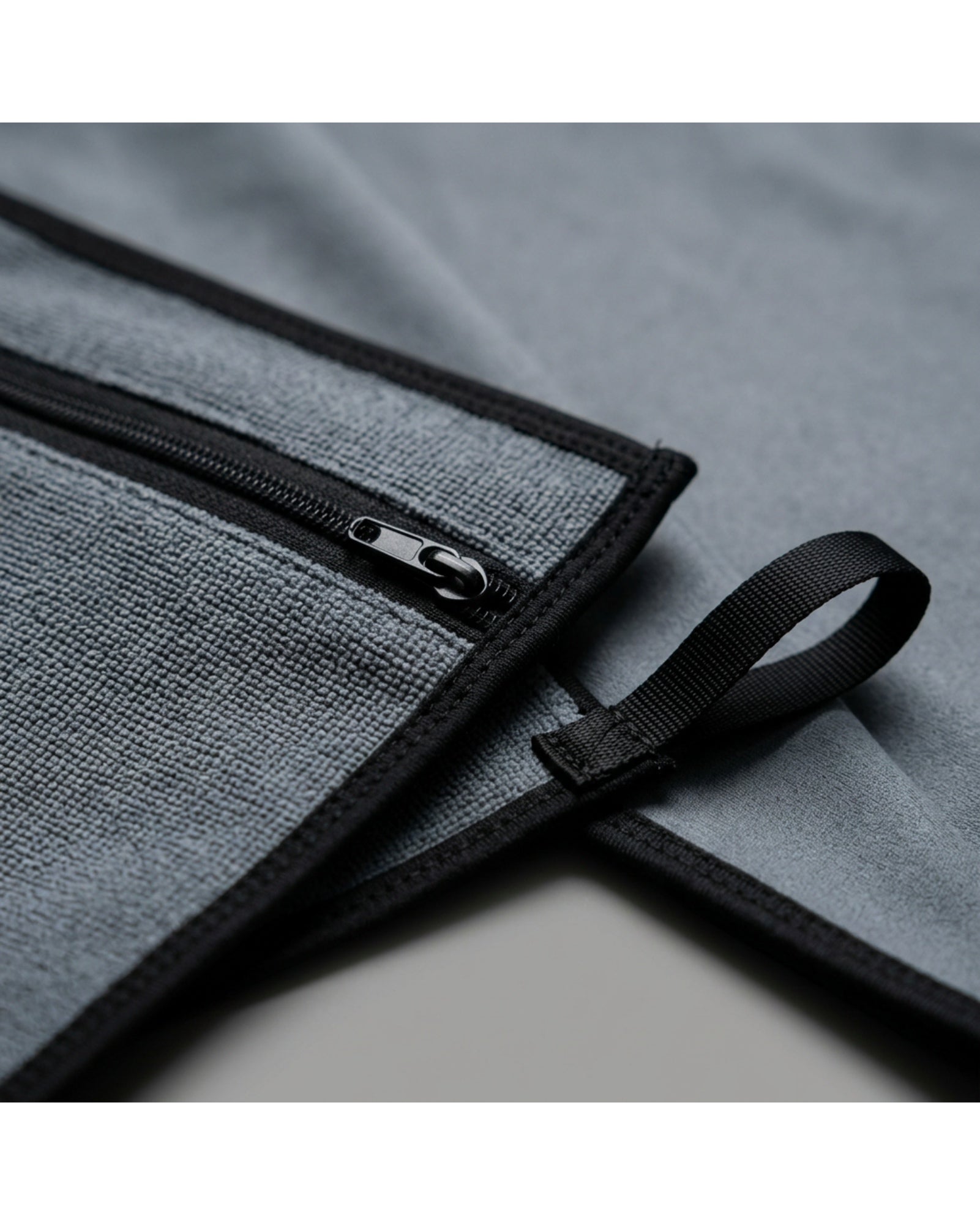 Krena Quick-Dry Gym Towel with Zipper Corner Pocket 120 x 45 cm Slate - Detail view